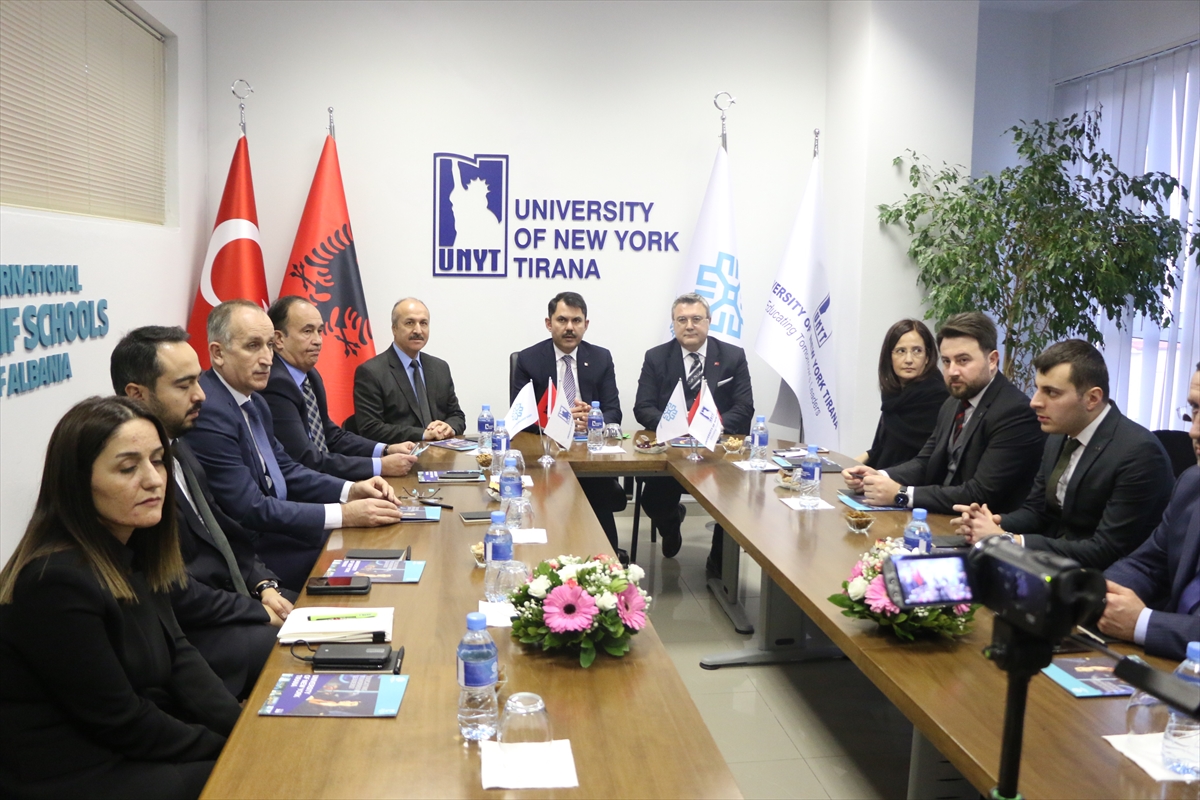 Bakan Kurum, Arnavutluk’taki Türk kurum ve kuruluşlarını ziyaret etti