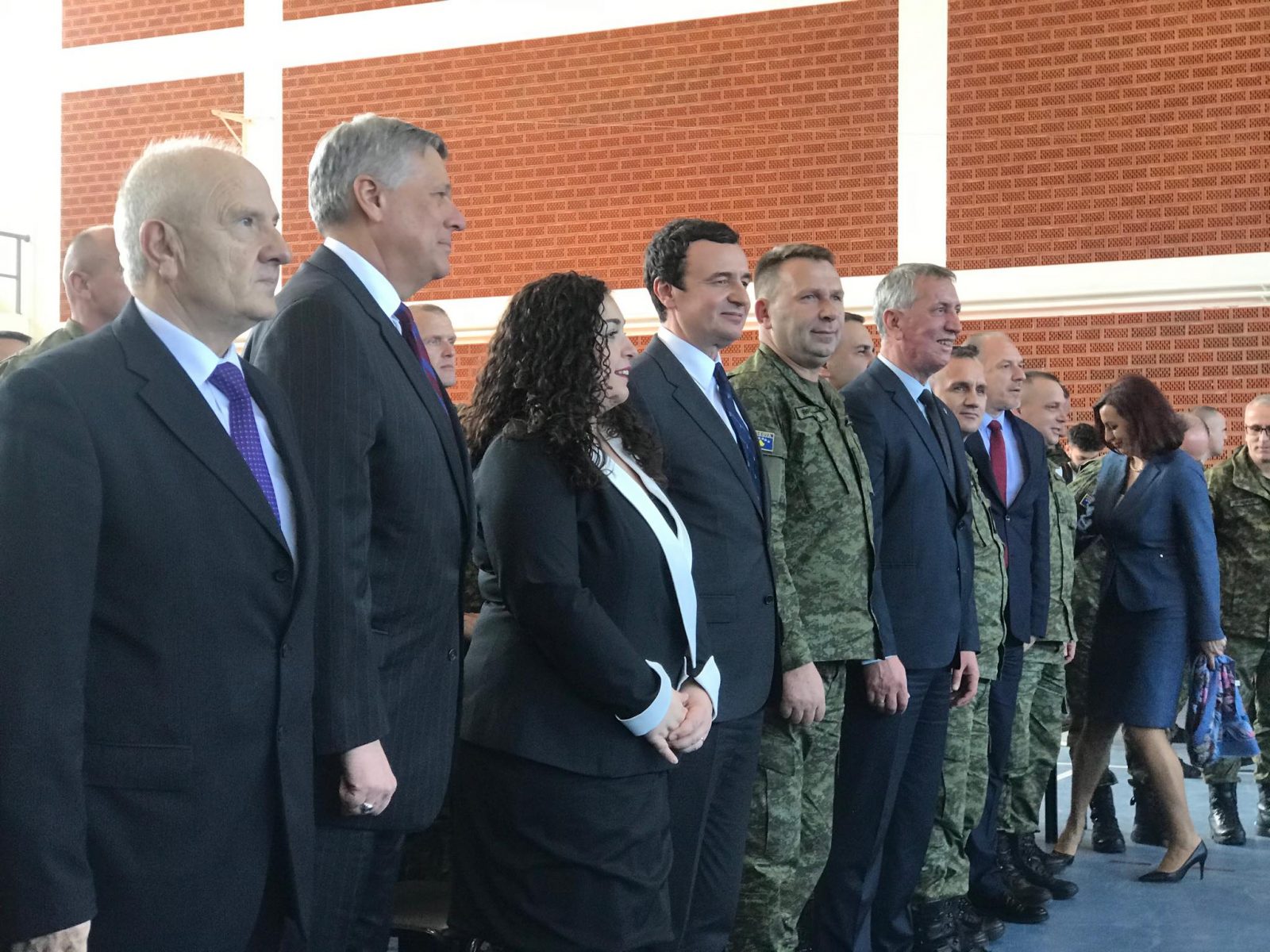 Kosova’da Meclis Başkanı ve Başbakan askerlere hitap etti