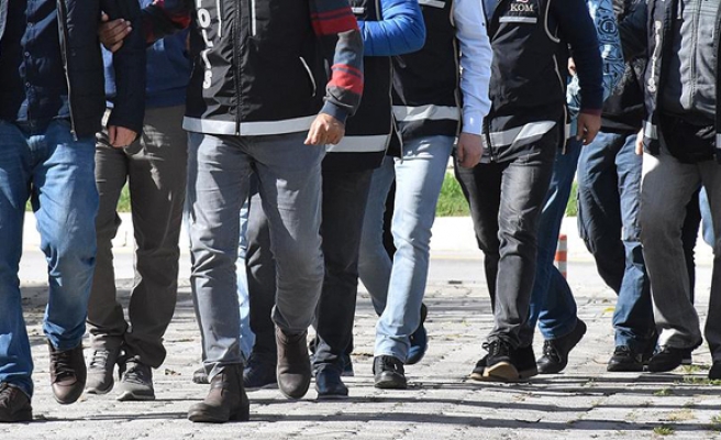 Yunanistan’da FETÖ üyesi 5 kişi sahte belgelerle yakalandı
