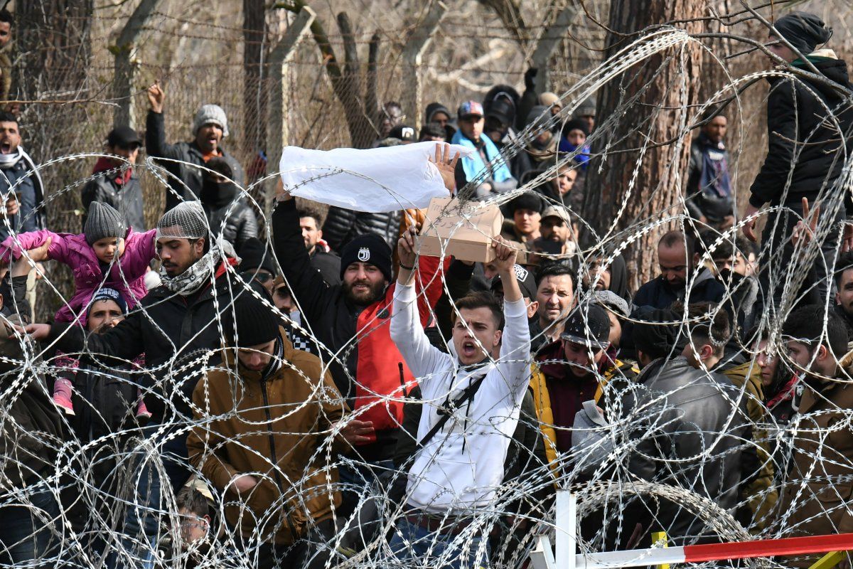 Avrupa basını: AB sınırında insanlık batıyor