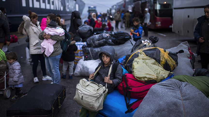 Yunanistan’daki sığınmacı kamplarına personel dışında kimse giremeyecek
