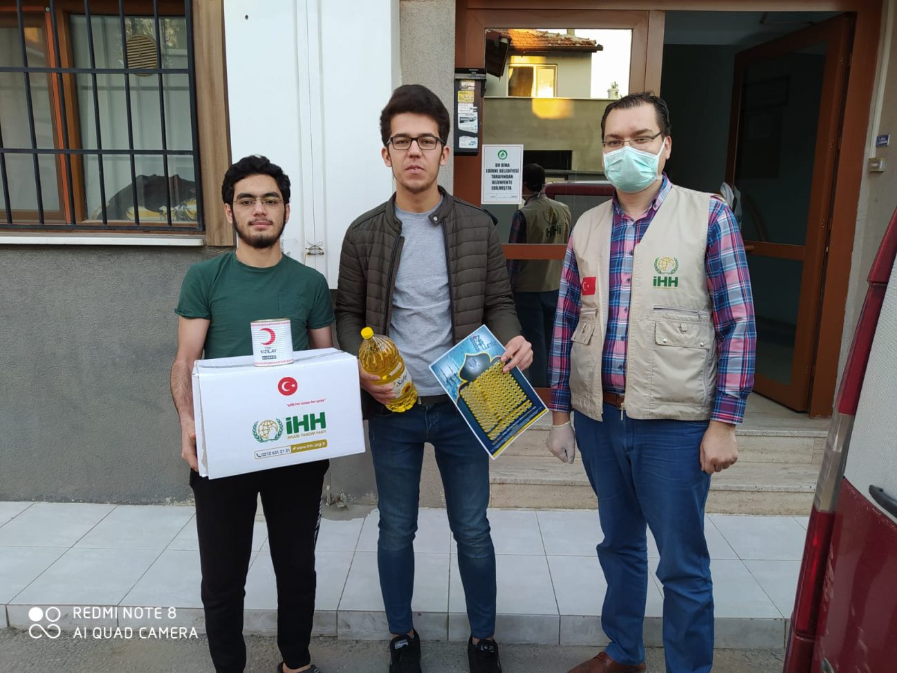 Edirne’de uluslararası öğrencilere gıda yardımı yapıldı