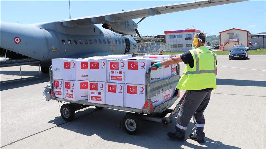 Türkiye’nin tıbbi yardımları Arnavutluk’a ulaştı