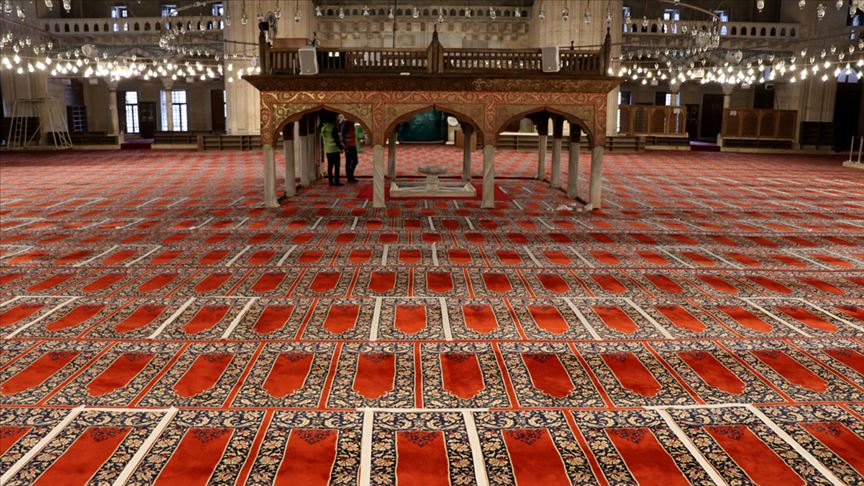 Türkiye’de camilerde yeniden cemaatle ibadet Fatih Camisi’nde kılınacak cuma namazı ile başlayacak