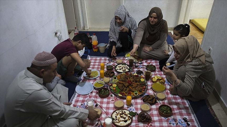 Yunanistan’da sığınmacı aile ramazanı evsiz kalma korkusuyla geçiriyor