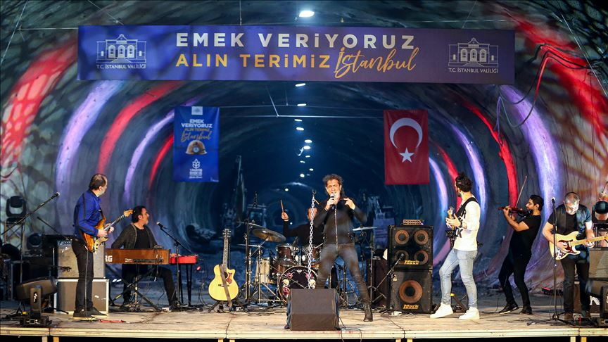 İstanbul Valiliği yerin 72 metre altında 1 Mayıs konseri düzenledi