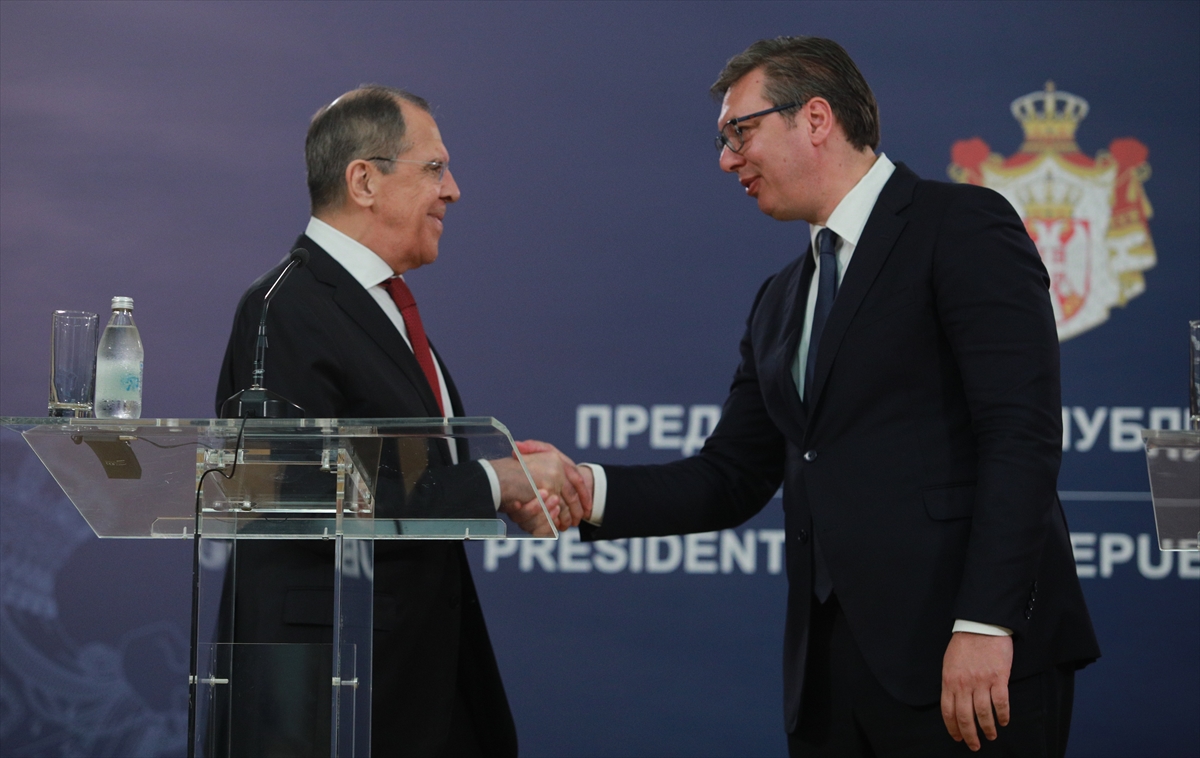Lavrov, Sırbistan Cumhurbaşkanı Vucic ile Kosova meselesini görüştü