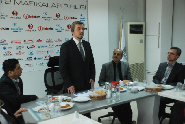 Kosova Türkleri 1 bakan ve 2 bakan yardımcısıyla temsil edilecek