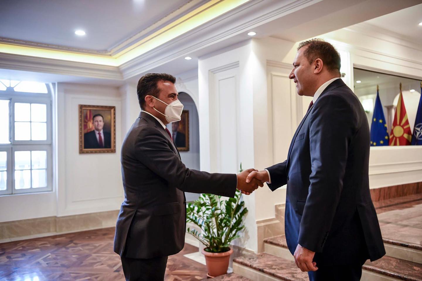 Zaev, başbakanlık görevini Spasovski’den devraldı