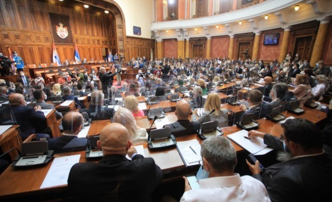 Sırbistan’da genel seçimlerin ardından ilk meclis oturumu yapıldı