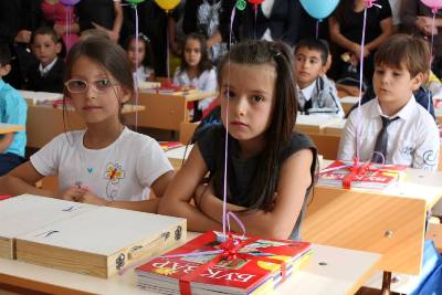 Bulgaristan’da bugün ülke genelinde yaklaşık 59 bin çocuk ilk defa okula ayak basıyor