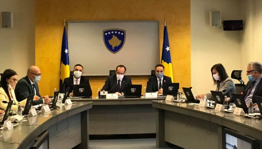 Kosova’da hükümet, koronavirüsle mücadele kapsamında yeni kararlar aldı