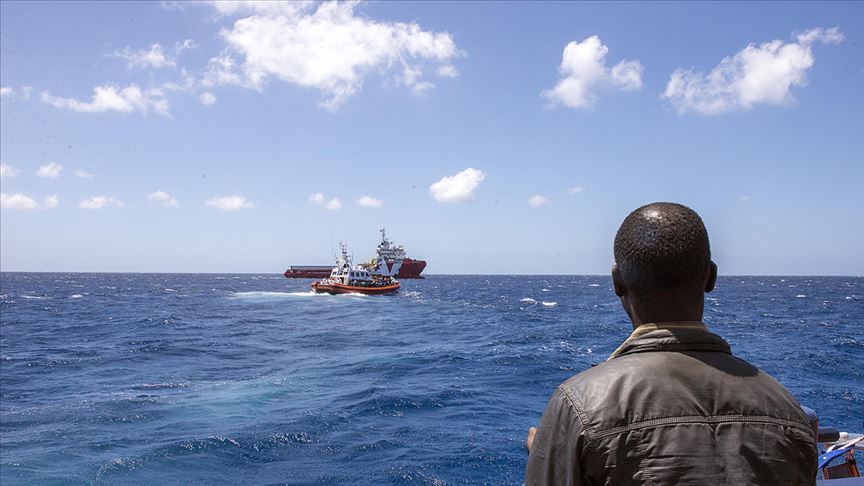 Girit Adası açıklarında düzensiz göçmenleri taşıyan tekne battı