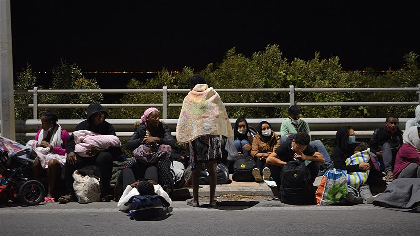 Yunanistan’da Moria kampındaki yangında binlerce sığınmacı evsiz kaldı