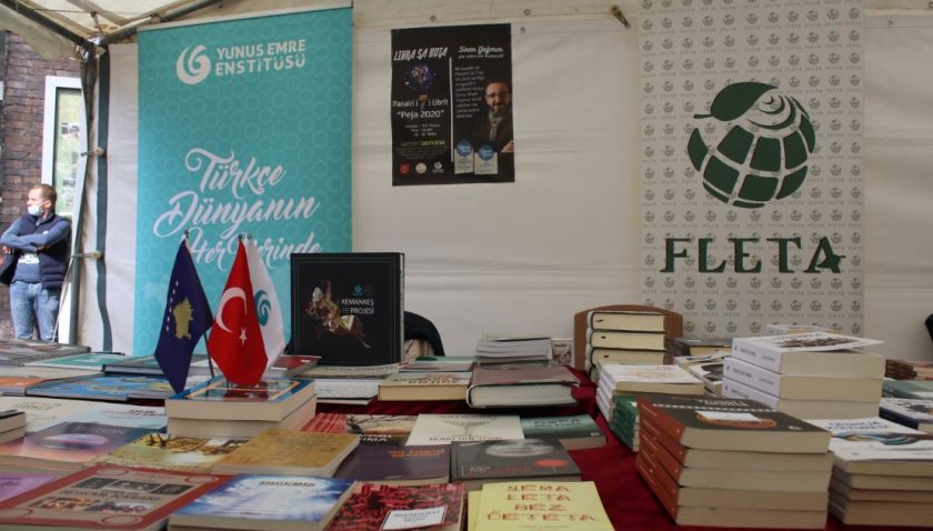 İpek Kitap Fuarı’nda Türkçe eserlere yoğun ilgi