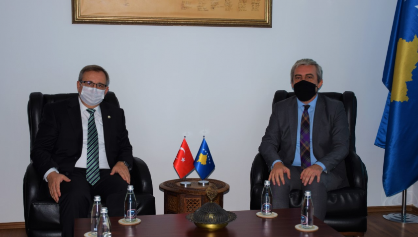 Kosovalı Türk Bakan Kervan, Trakya Üniversitesi Rektörü Tabakoğlu’nu kabul etti