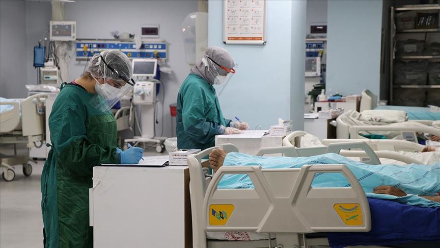 Ülke genelindeki Bulaşıcı Hastalıklar Kliniklerinde 736 hasta tedavi ediliyor