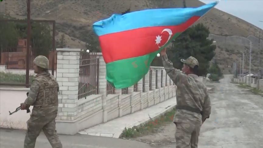 Ermenistan’ın işgalinden kurtarılan Talış köyünde Azerbaycan bayrakları dalgalanıyor