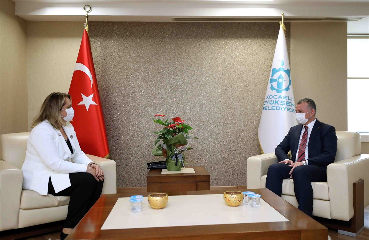 Kosova Başkonsolosu Suzan Novoberdaliu, Kovid-19 desteği için Türkiye’ye minnettar