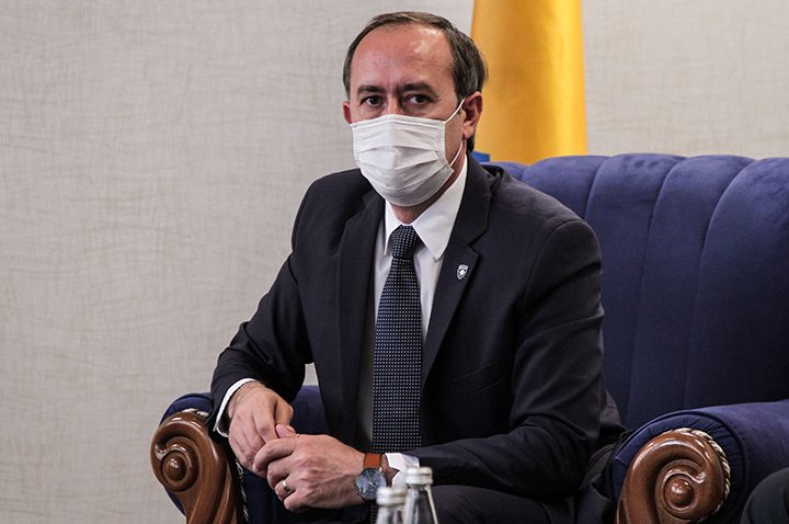 Kosova Başbakanı Hoti sert önlemlerin artacağını duyurdu