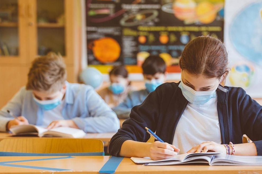 Bulgaristan’da öğrencilerin sınıflarda maske takması zorunlu olacak