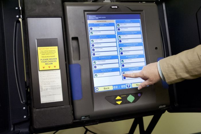 Bulgaristan’da elektronik oylama makinelerinin Şubat’ta teslim edilmesi bekleniyor