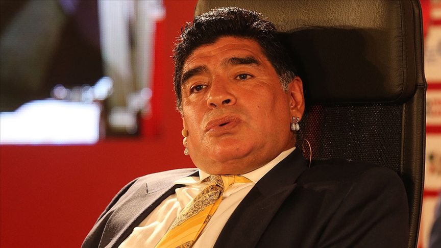 Maradona’nın vefatı İtalyan basınında: Hoşça kal 10 numara