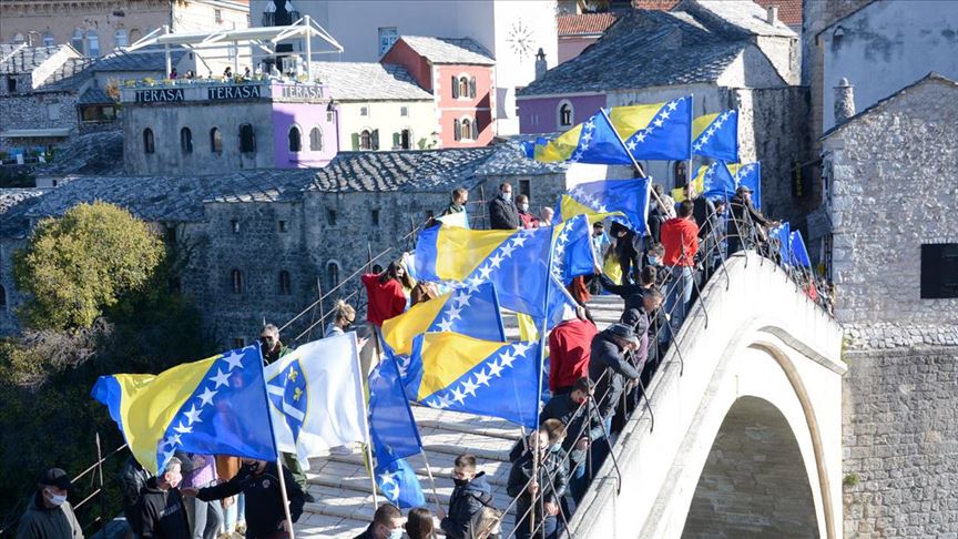Mostar Köprüsü’nün yıkılışının 27. yılında anma töreni düzenlendi