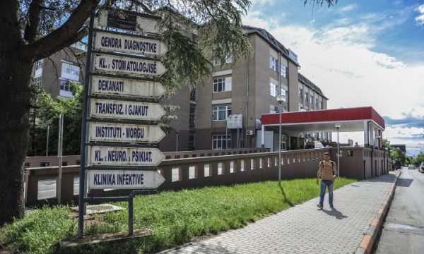 Kosova’da sağlık sektöründeki teknik çalışanlar grevde