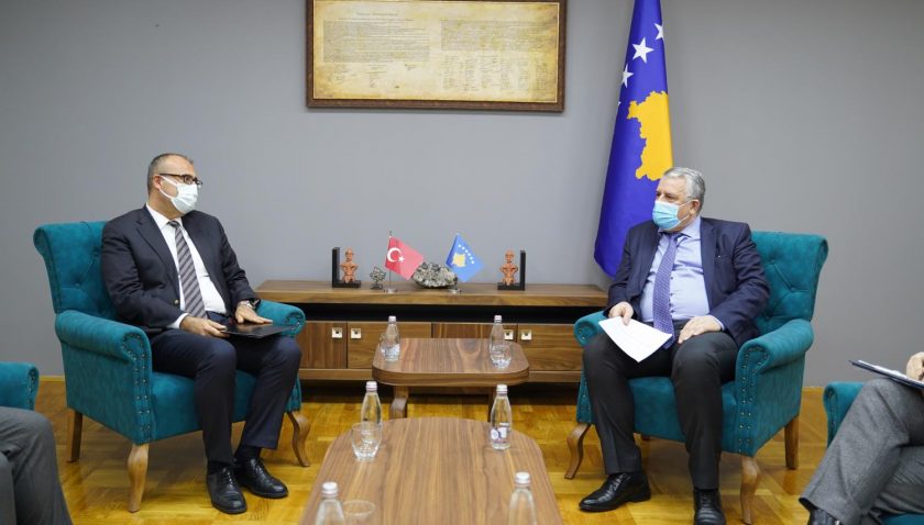 Türkiye’nin Kosova Büyükelçisi Sakar, Kosova İçişleri Bakanı Veliu ile görüştü