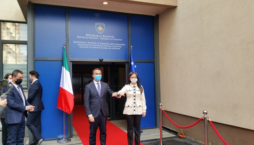 Kosova, Kovid-19 aşısı için İtalya’dan iş birliği talep etti