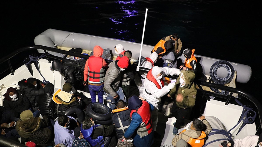 Yunanistan tarafından Türk kara sularına itilen 162 sığınmacı kurtarıldı