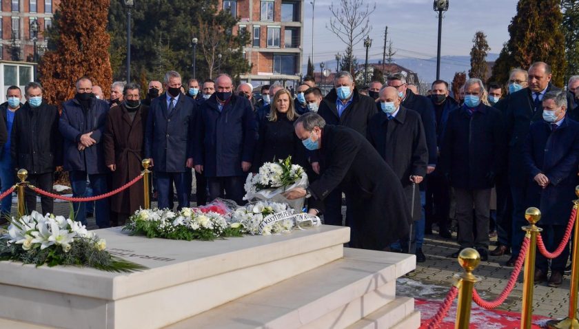 Kosova’nın ilk devlet başkanı Rugova, ölümünün 15. yıldönümünde anıldı