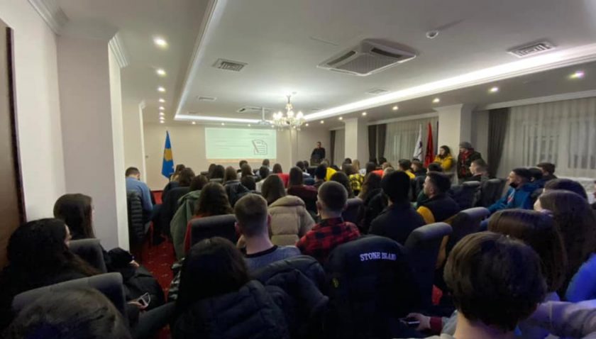 Prizren’de “Türkiye Bursları Başvuruları” bilgilendirme toplantısı düzenlendi