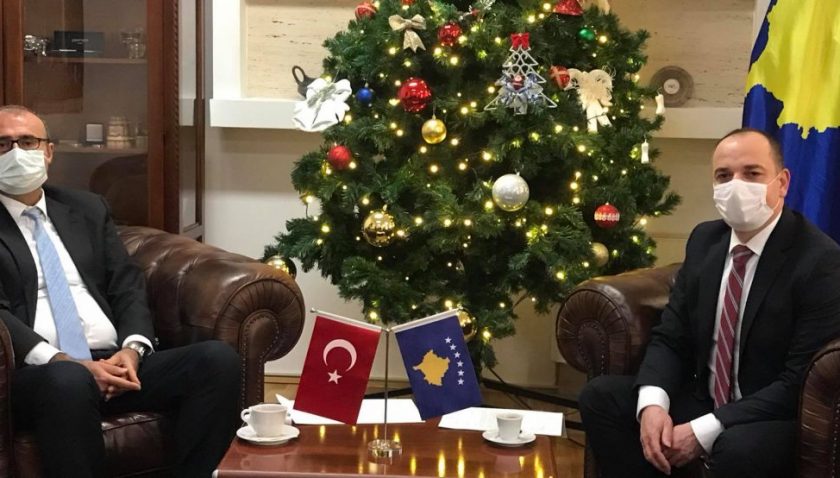 Türkiye, Kosova’ya Kovid-19 aşısı ile yardım etmesi imkanını görüşecek