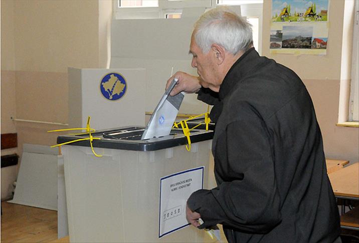 Kosova’da erken genel seçim 14 Şubat’ta yapılacak