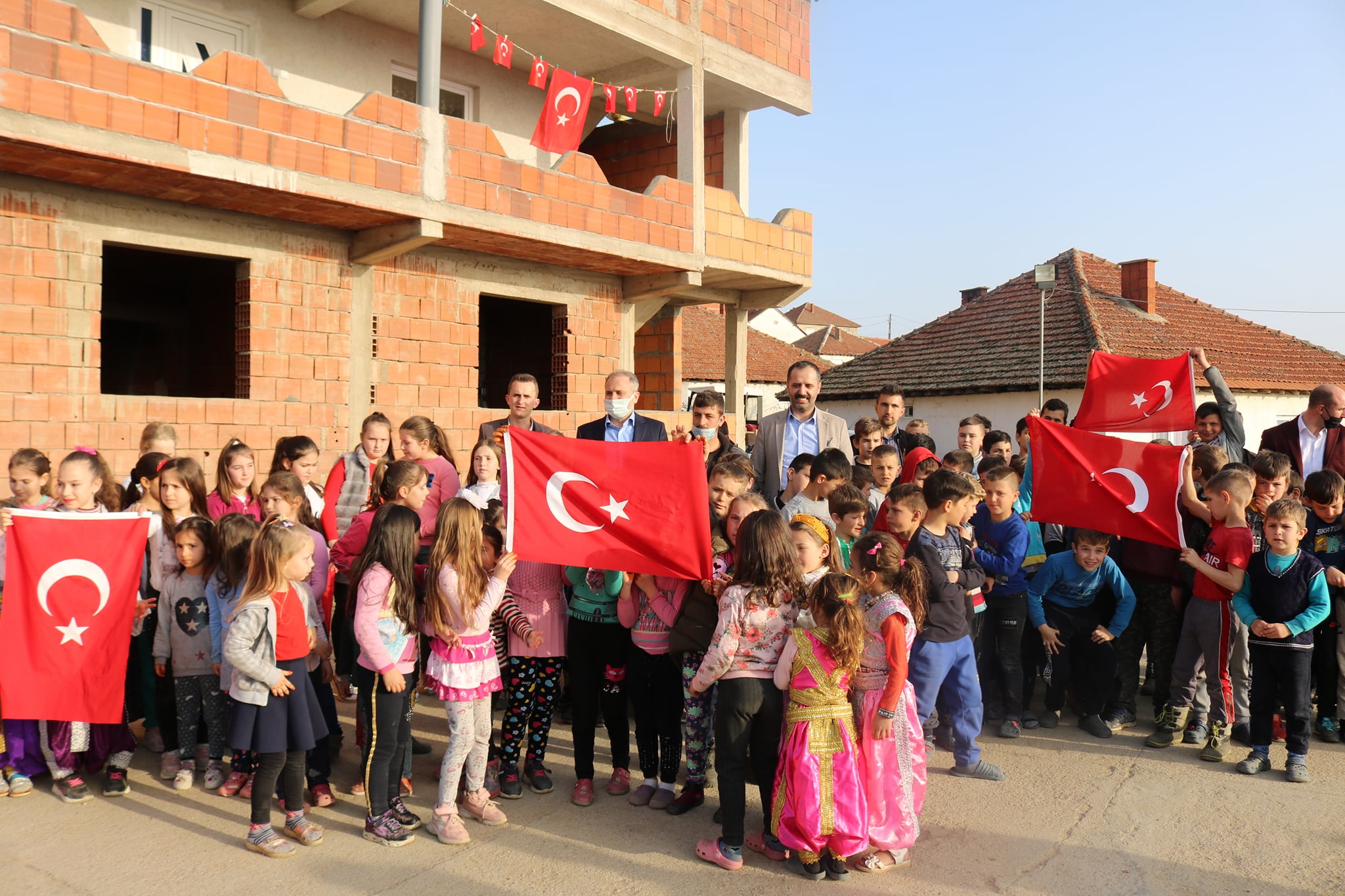 Büyükelçi Sekizkök’ten Türk köylerine ziyaret