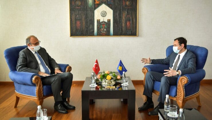 Kosova Başbakanı Kurti, Büyükelçi Sakar’ı kabul etti