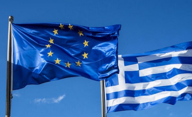 AB’den Yunanistan’ın sorunlu kredi programını uzatmasına onay