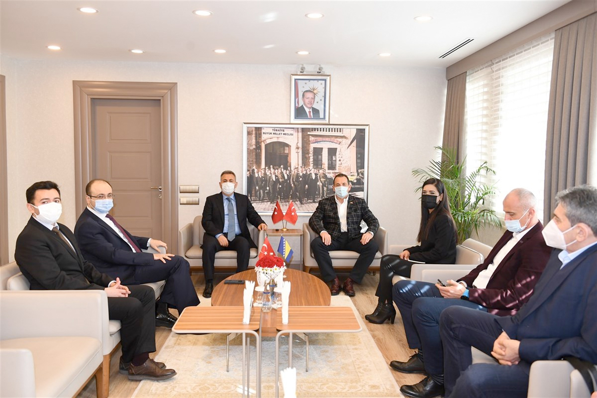 Bosna Hersek Güvenlik Bakanı Cikotic, Adana Valisi Elban’ı ziyaret etti
