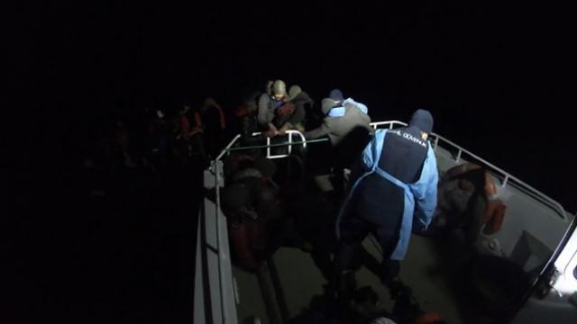 Yunanistan’ın ölüme terk ettiği 68 sığınmacı kurtarıldı