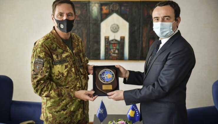 Kosova Başbakanı Kurti, KFOR Komutanı Federici’yi kabul etti
