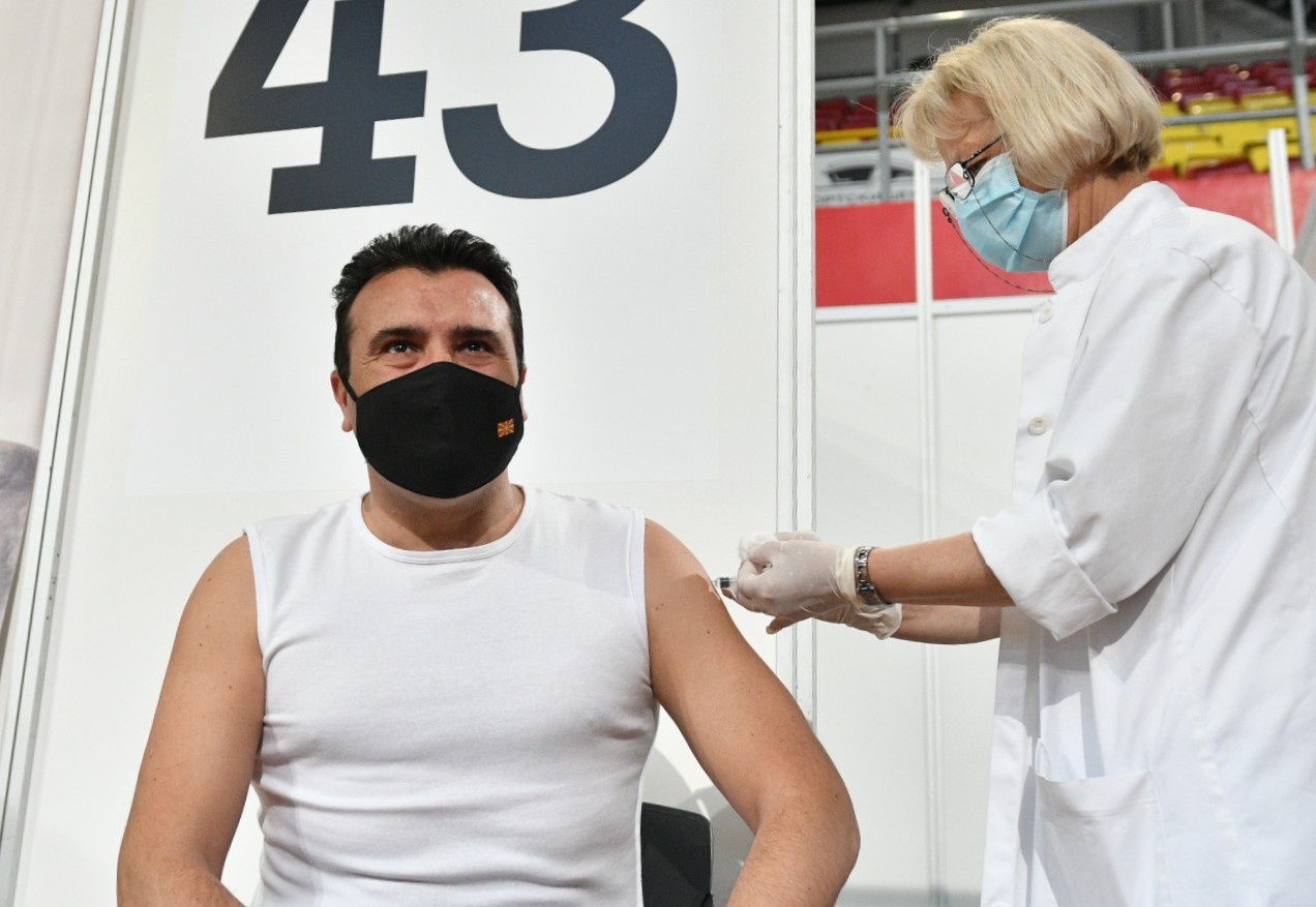 K. Makedonya Başbakanı Zaev aşı oldu