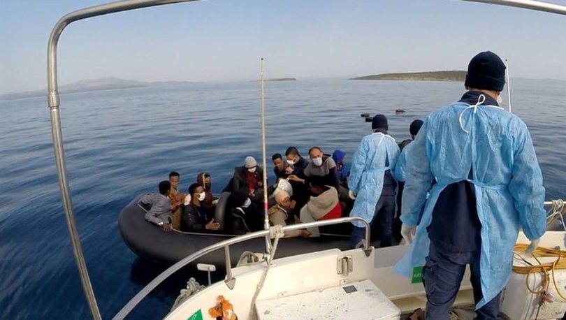 Yunanistan’ın Türk karasularına ittiği 63 kaçak göçmen kurtarıldı