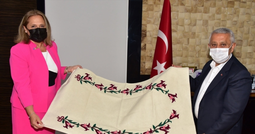Kosova Cumhuriyeti İstanbul Başkonsolosu Novoberdaliu, Afyonkarahisar Belediyesini ziyaret etti