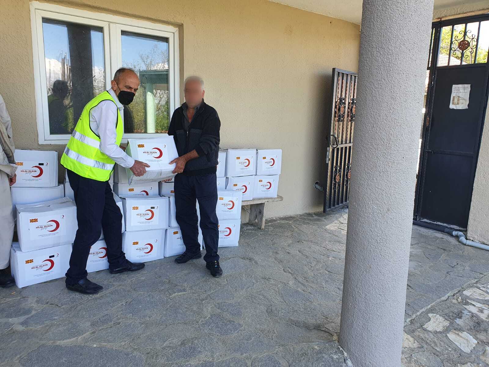 ENSAR Derneği, Türk Kızılay iş birliğinde 400 aileye gıda yardımında bulundu