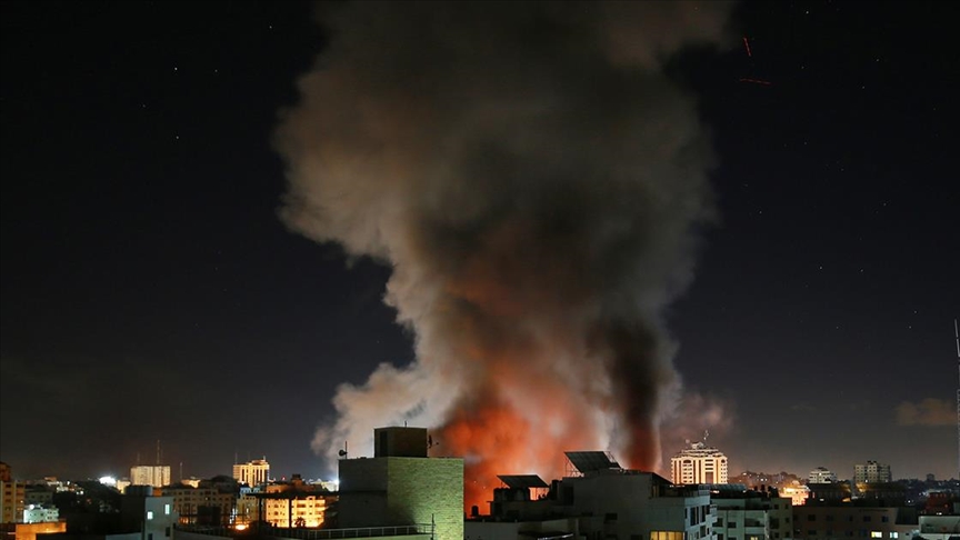 İsrail’in saldırıları nedeniyle Gazze’deki Sağlık Bakanlığı binasında hasar oluştu