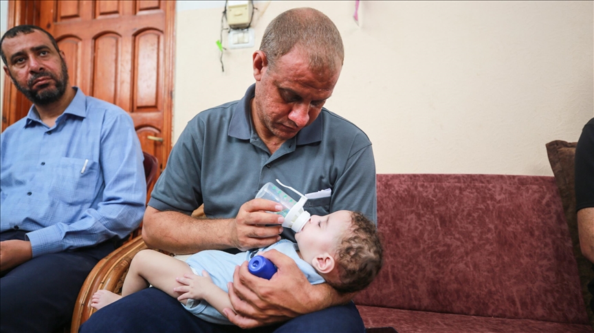 Eşi ve 4 çocuğunu kaybetmesine rağmen metanetini koruyan Gazzeli baba, Cumhurbaşkanı Erdoğan’dan yardım istedi