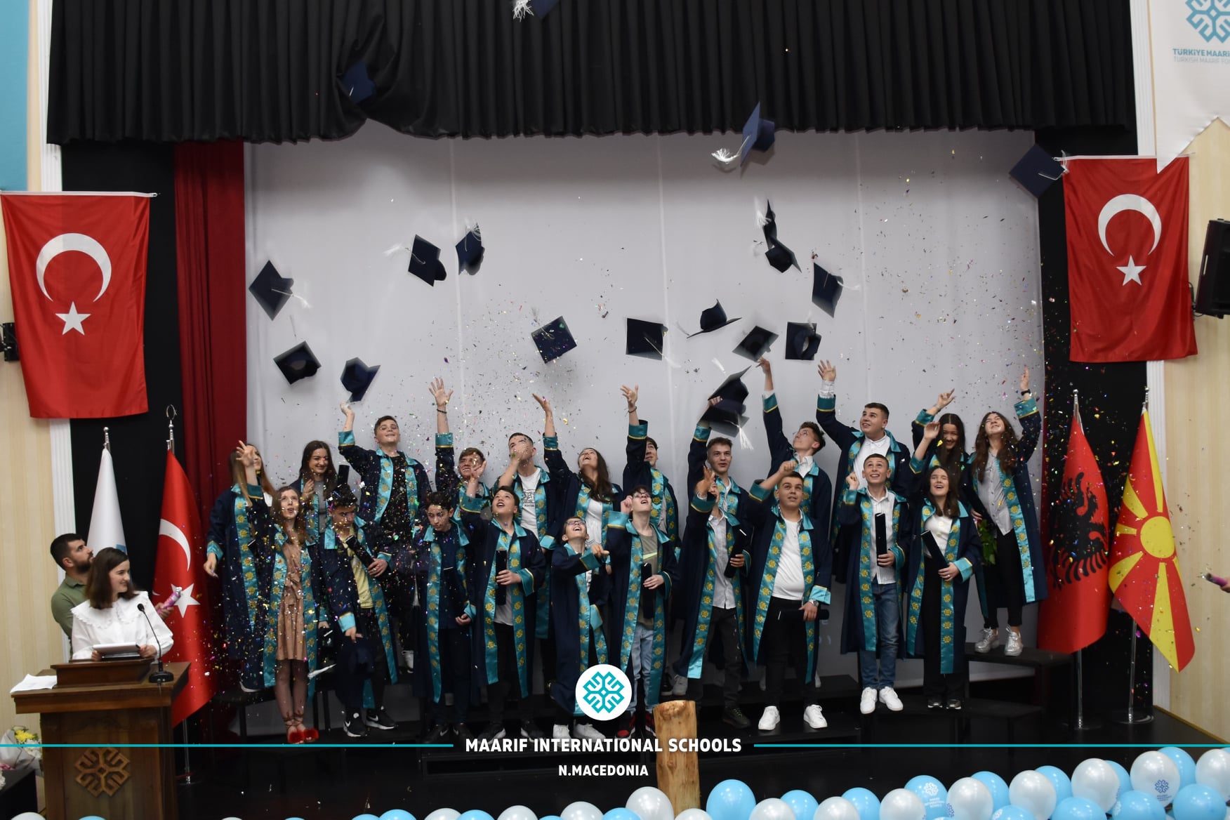 Kuzey Makedonya’daki Türkiye Maarif Vakfı ortaokulunda mezuniyet çoşkusu