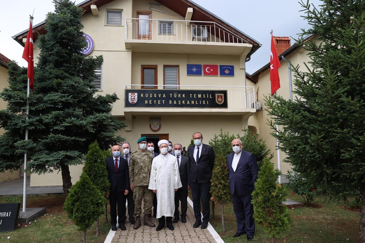 Türkiye Diyanet İşleri Başkanı Ali Erbaş, Kosova Türk Temsil Heyeti Başkanlığı’nı ziyaret etti